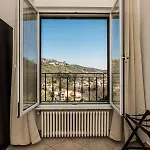 Kejani Attic Scenic Views, Lux Bath, Fast Wi-fi Apartman