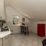 Apartman Kejani Attic Scenic Views, Lux Bath, Fast Wi-fi *