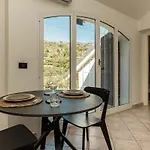 Kejani Attic Scenic Views, Lux Bath, Fast Wi-fi