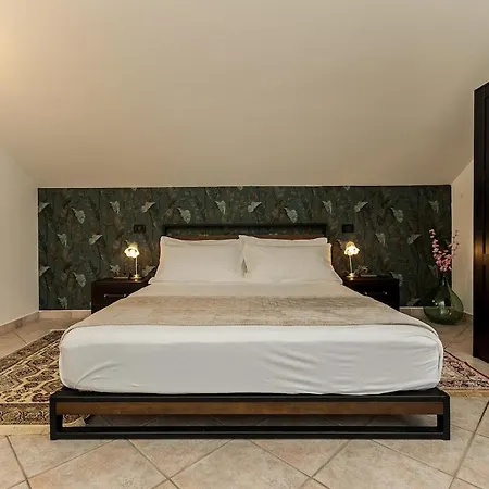 Kejani Attic Scenic Views, Lux Bath, Fast Wi-fi *