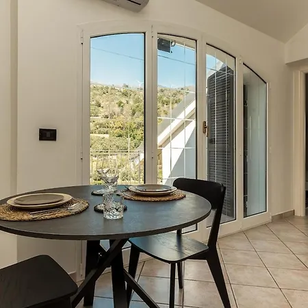 Kejani Attic Scenic Views, Lux Bath, Fast Wi-fi