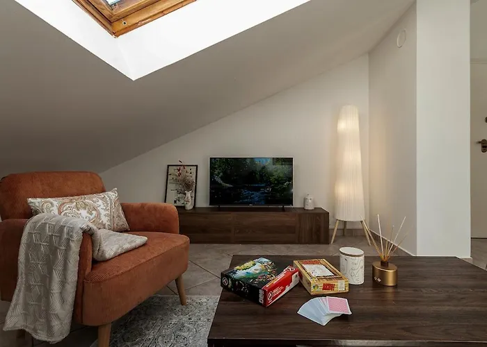 Kejani Attic Scenic Views, Lux Bath, Fast Wi-fi