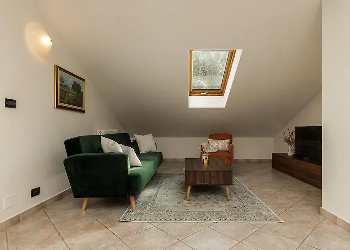Kejani Attic Scenic Views, Lux Bath, Fast Wi-fi Segno