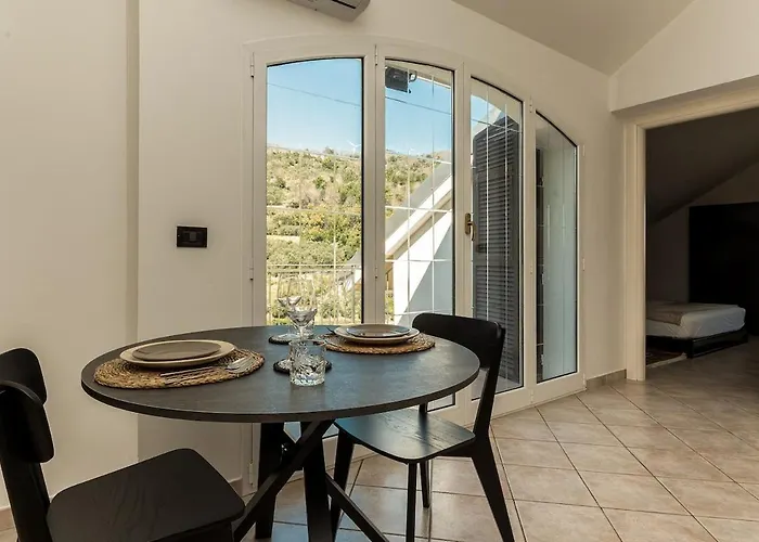 Kejani Attic Scenic Views, Lux Bath, Fast Wi-fi