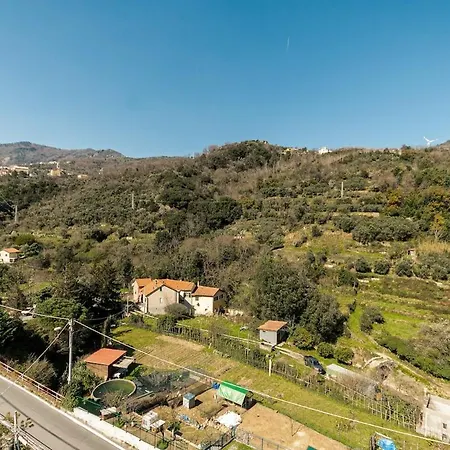 Kejani Attic Scenic Views, Lux Bath, Fast Wi-fi Appartement Segno