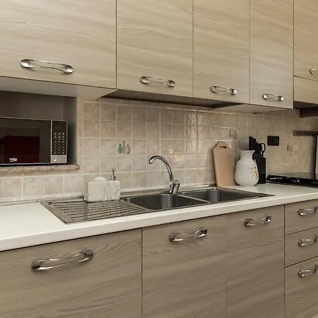 Apartment Kejani Attic Scenic Views, Lux Bath, Fast Wi-fi Segno