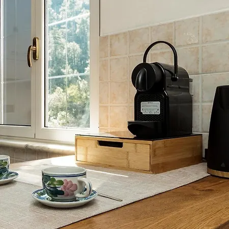 Kejani Attic Scenic Views, Lux Bath, Fast Wi-fi Apartament *